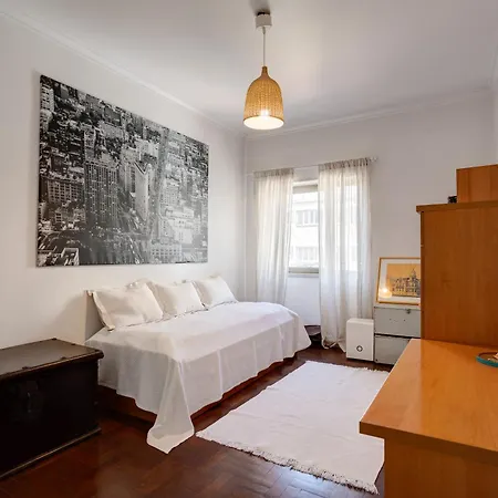 Sol Ao Rato - Sunny And Spacious *